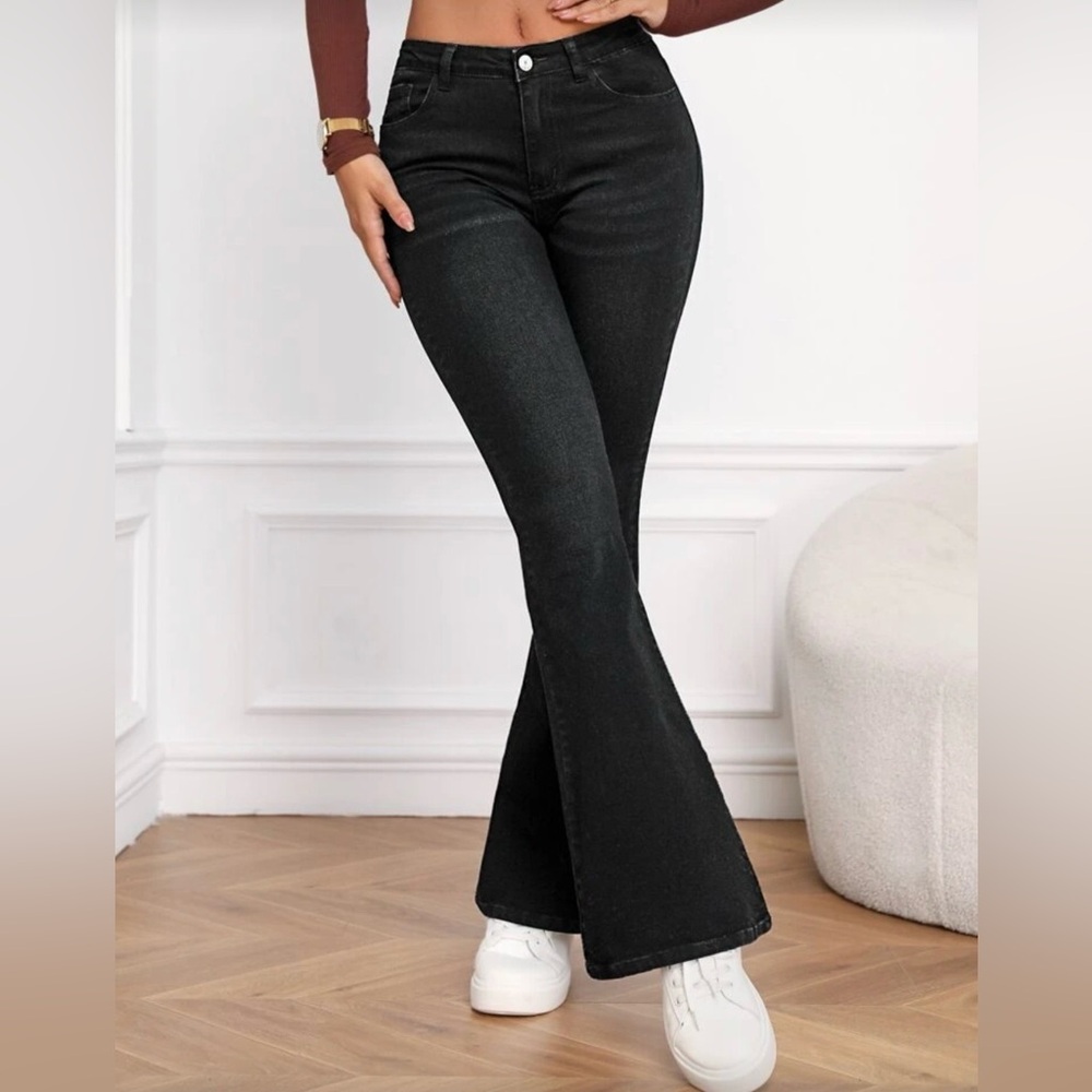 SHEIN Black Flare Jeans